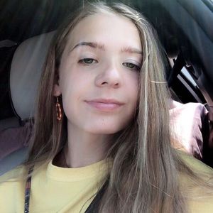 Meet your Posher, Laina